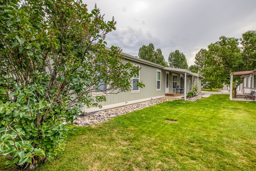 Jennifer Thomas Realtor United Country Home 