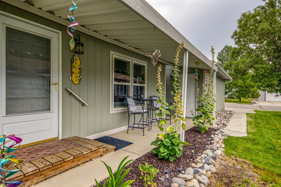 Jennifer Thomas Realtor United Country Home 