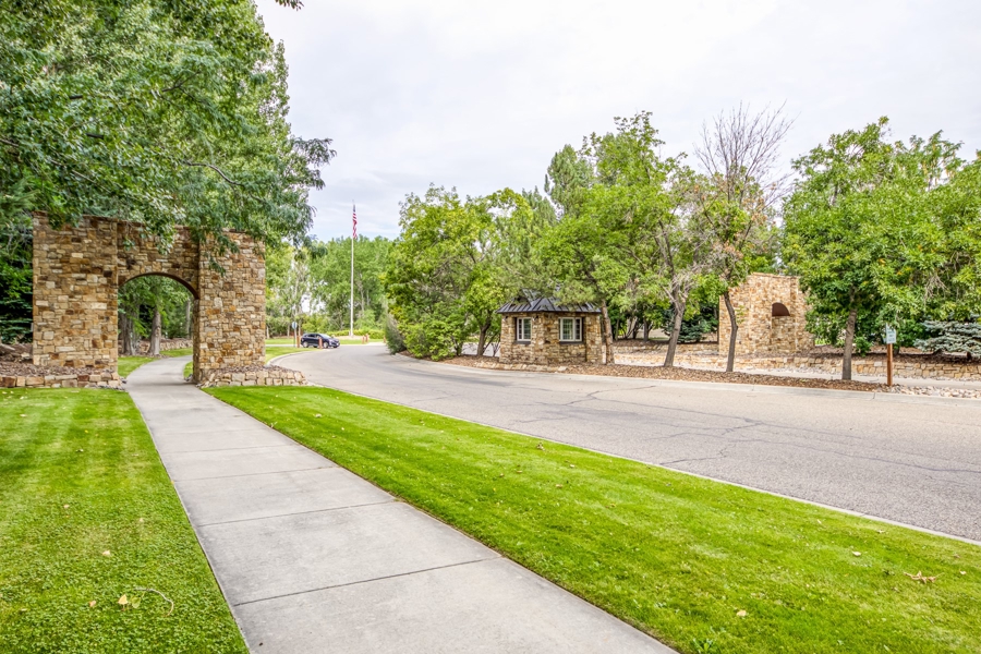 Jennifer Thomas Realtor United Country Home 