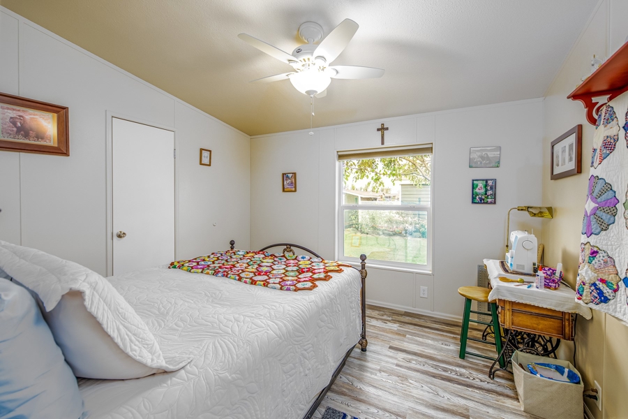 Jennifer Thomas Realtor United Country Home 