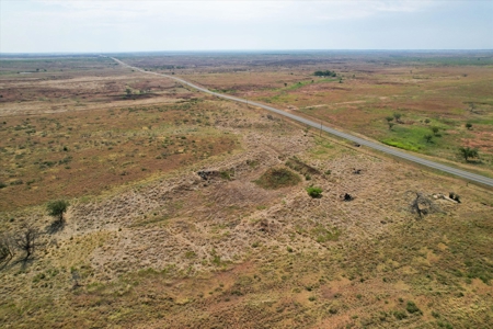 480 Acre Hunting and Cattle Ranch in Harmon County, SW OK - image 4