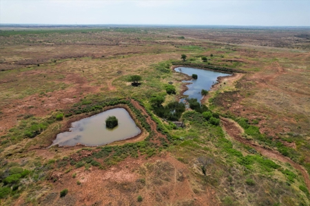 480 Acre Hunting and Cattle Ranch in Harmon County, SW OK - image 27