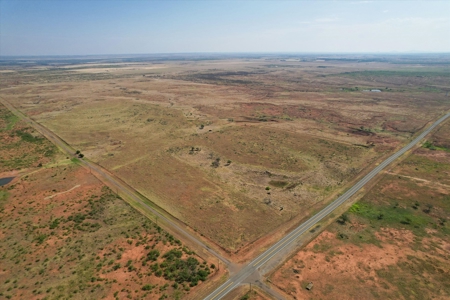 480 Acre Hunting and Cattle Ranch in Harmon County, SW OK - image 2