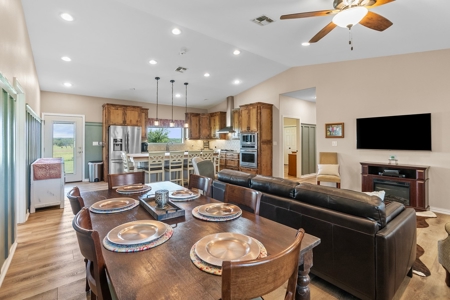 Country Home on 14 Acres, Live Oak County!! - image 10