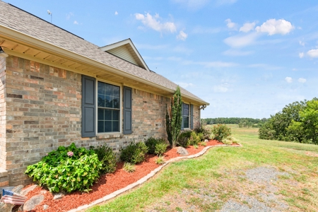 Custom Home with 80 acres for sale in Arkansas - image 46