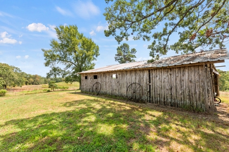 Custom Home with 80 acres for sale in Arkansas - image 49