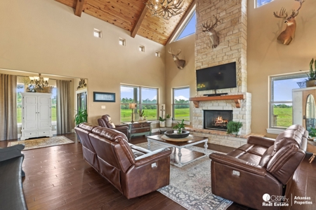 Custom build home with acreage and pond for sale in Arkansas - image 3