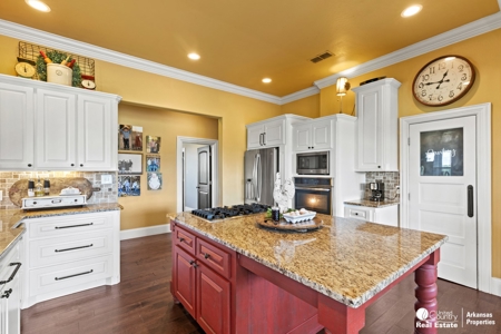 Custom build home with acreage and pond for sale in Arkansas - image 8