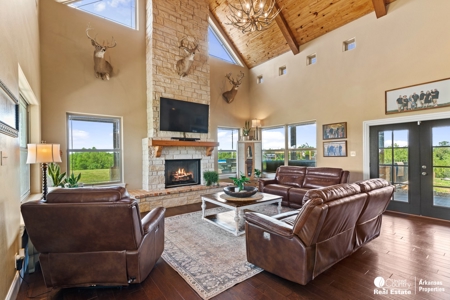 Custom build home with acreage and pond for sale in Arkansas - image 2