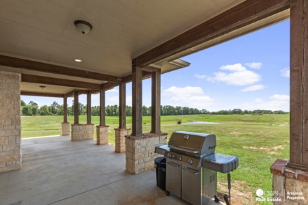 Custom build home with acreage and pond for sale in Arkansas - image 25