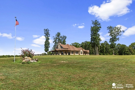 Custom build home with acreage and pond for sale in Arkansas - image 1