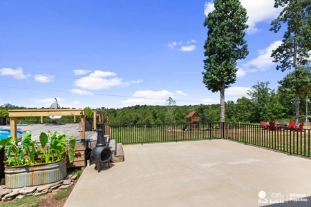 Custom build home with acreage and pond for sale in Arkansas - image 22
