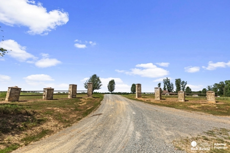 Custom build home with acreage and pond for sale in Arkansas - image 33