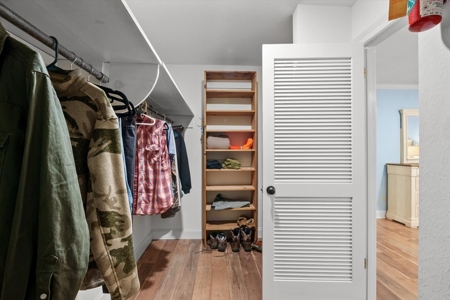 Spacious Renovated Home with Acreage in Liberty, MS - image 24