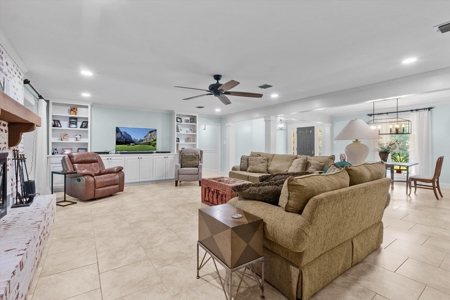 Spacious Renovated Home with Acreage in Liberty, MS - image 11