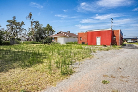 Commercial Bldg for Sale & Residential Lot in Burns Flat, OK - image 27