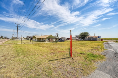 Commercial Bldg for Sale & Residential Lot in Burns Flat, OK - image 12