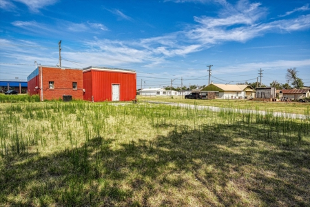 Commercial Bldg for Sale & Residential Lot in Burns Flat, OK - image 28