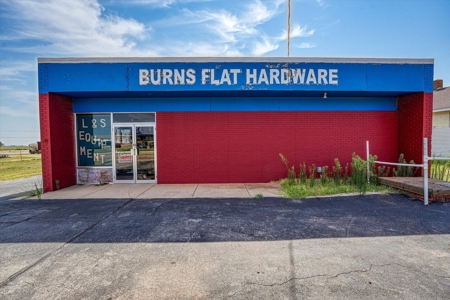 Commercial Bldg for Sale & Residential Lot in Burns Flat, OK - image 15