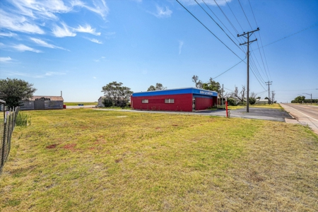Commercial Bldg for Sale & Residential Lot in Burns Flat, OK - image 10