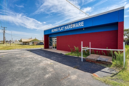 Commercial Bldg for Sale & Residential Lot in Burns Flat, OK - image 16