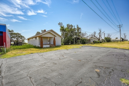 Commercial Bldg for Sale & Residential Lot in Burns Flat, OK - image 18