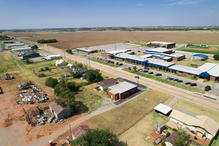Commercial Bldg for Sale & Residential Lot in Burns Flat, OK - image 4