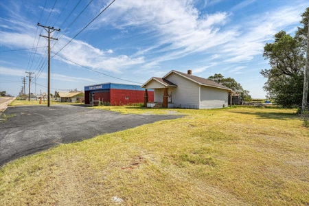 Commercial Bldg for Sale & Residential Lot in Burns Flat, OK - image 20