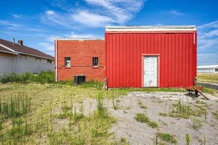 Commercial Bldg for Sale & Residential Lot in Burns Flat, OK - image 29
