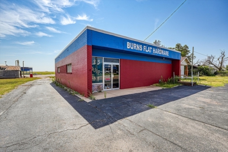 Commercial Bldg for Sale & Residential Lot in Burns Flat, OK - image 14