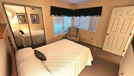 Lakefront Condo with Stunning Kerr Lake Views! - image 24