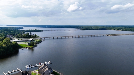 Lakefront Condo with Stunning Kerr Lake Views! - image 39
