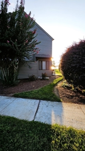Lakefront Condo with Stunning Kerr Lake Views! - image 4