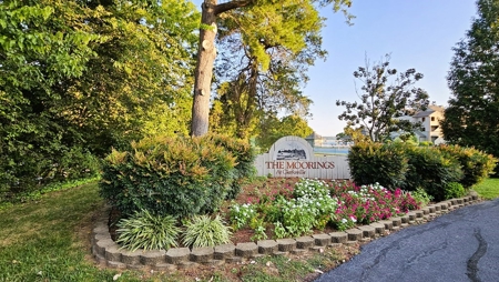 Lakefront Condo with Stunning Kerr Lake Views! - image 3