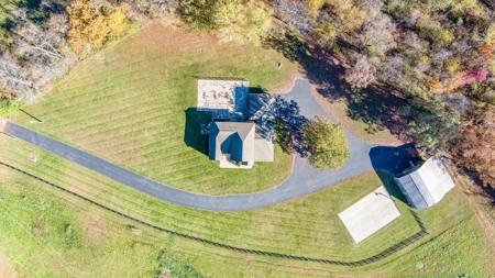 Home Near Lake Cumberland in Albany, Kentucky - image 10