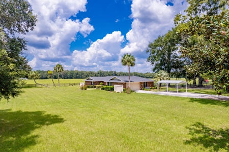 Chiefland Country Home For Sale! - image 5