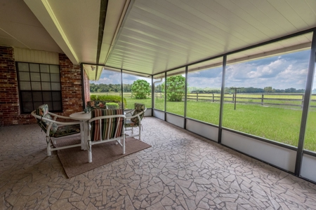 Chiefland Country Home For Sale! - image 8