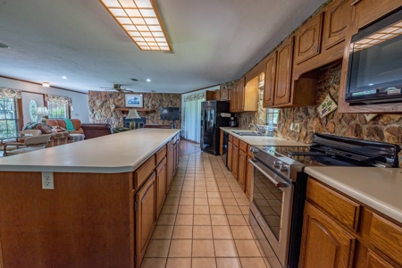 Chiefland Country Home For Sale! - image 29