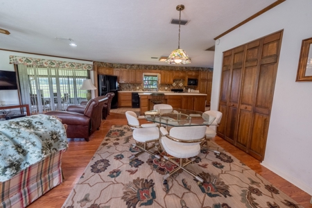 Chiefland Country Home For Sale! - image 37