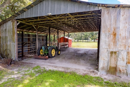 Chiefland Country Home For Sale! - image 21