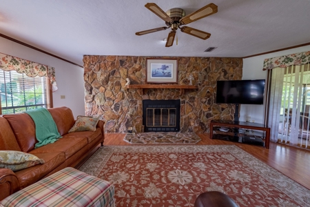 Chiefland Country Home For Sale! - image 27