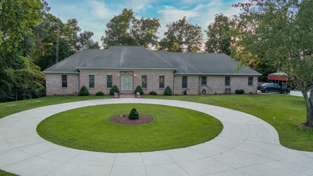 Home in Albany, Kentucky - image 1