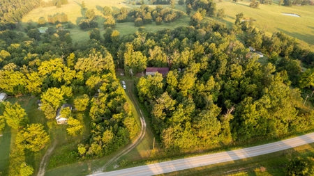 Shop House and Land for Sale in Oregon County Missouri - image 8