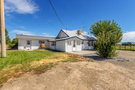 Country home on 9 irrigated acres for sale in Fruita, CO - image 5