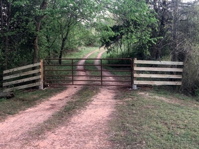 Price Reduced! Quality Ozark Ranch For Sale - image 2
