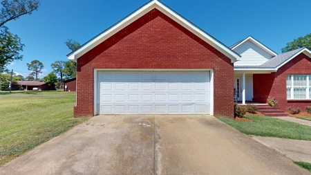 Dream Home in Luverne, AL - image 28