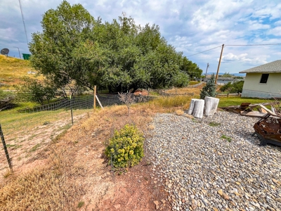 Gorgeous Home With Acreage On Outskirts Of Lewistown - image 43