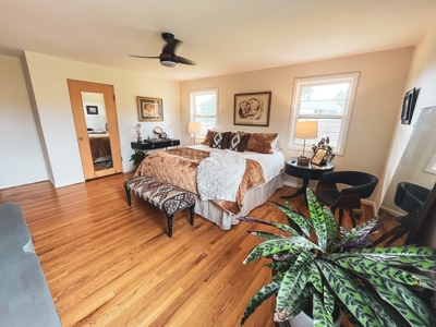 Gorgeous Home With Acreage On Outskirts Of Lewistown - image 11