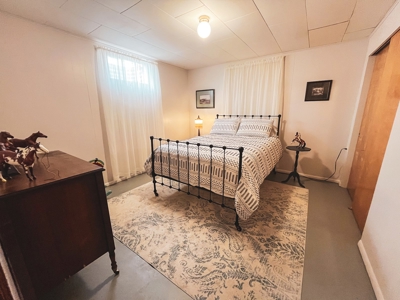 Gorgeous Home With Acreage On Outskirts Of Lewistown - image 29