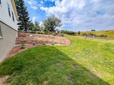 Gorgeous Home With Acreage On Outskirts Of Lewistown - image 38